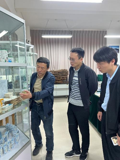 医学院师生赴大理大学、云南大学开展学术交流活动——医药学术活动的策划与实践